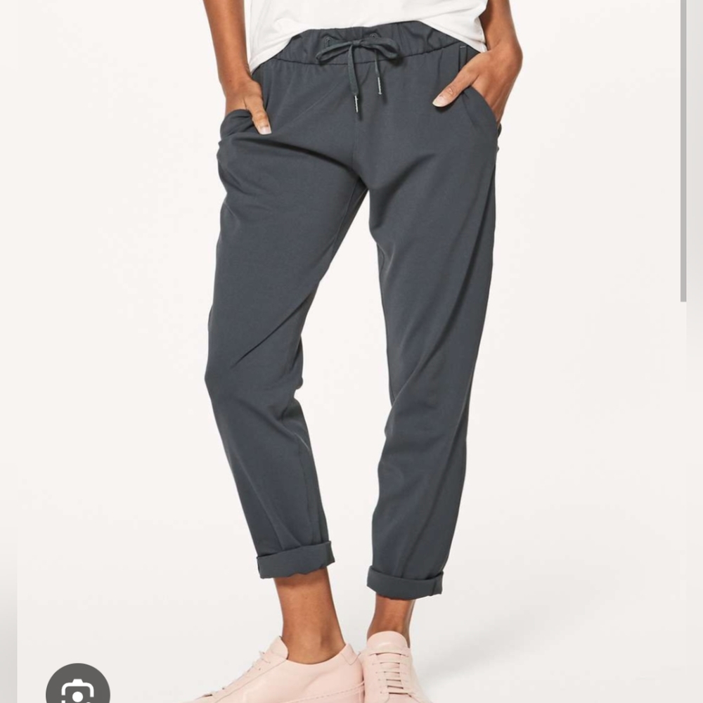 Lululemon On the Fly pant Sz 4